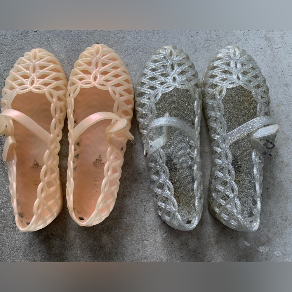 Old Navy jellies. Clear and pink. Size 11.